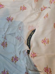Elegant White Kurta with Pink Floral Print