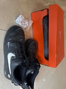 Nike Air Force - Black Sneakers with White laces