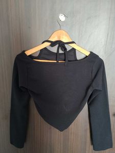 Chic Black Ruched Cold Shoulder Top