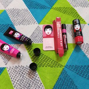 ELLE 18 makeup kit