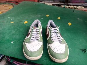 Nike Air Jordan 1 Low "dragon Green"