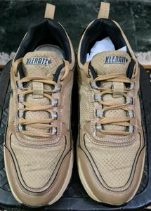 Xlerate men hike casual.shoes in size 8