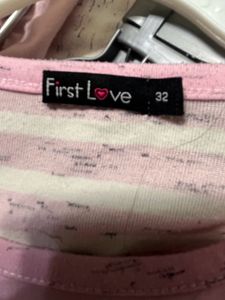 Pink N White Tshirt Size 32