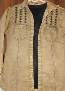 Sparkly Star Graphic Top, with jeans jacket