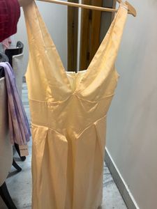 Elegant Cream V-Neck Midi Dress