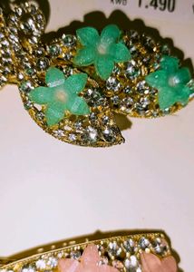 ✨ Elegant Rhinestone Floral Hair Clips – Set of 3