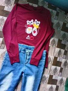 Maroon Crew Neck t-shirt with cute graphic +jeans