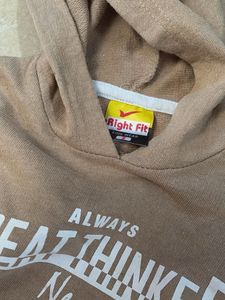 Comfortable Hoodie with "Great Thinker" Print
