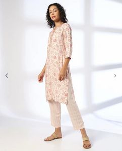 floral print Avaasa mix n match kurta and pant set