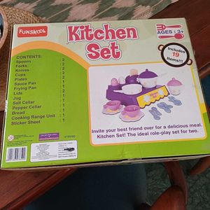 Funskool Kitchen Set - FLAT PRICE, NO BARGAIN