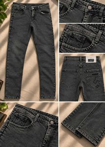 Charcoal Grey Slim-Fit Jeans