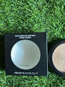 MAC Skinfinish Highlighter