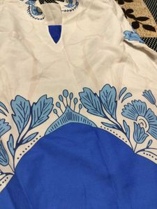 Elegant White &amp; Blue Floral Kurta Set
