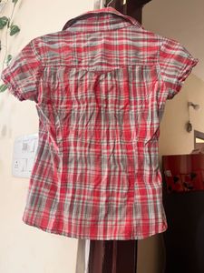 Chic Red &amp; Gray  Button-Up fitted Shirt