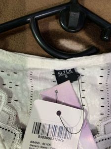SLYCK v-neck white top