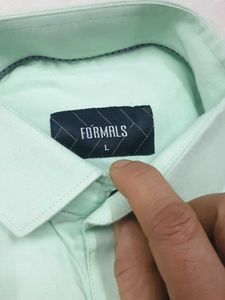 Men's Light Green Formals Shirt