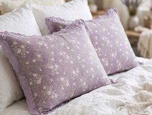1Pair each Floral Pillow Covers