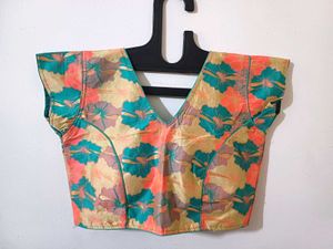🆕️ Vibrant Floral Print Blouse