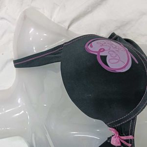 Black Push-⭐Up Bra with Pink Accents