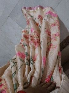 Beautiful Floral Print Saree