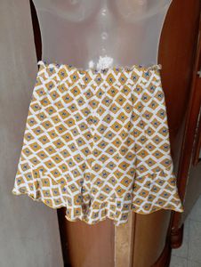 Patterned Ruffle Hem Shorts