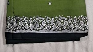 💚 Olive Green Printed Saree for Sale