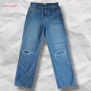 Ripped Knee Jeans - Stylish Denim