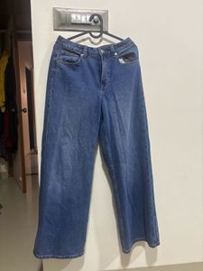 Mid Waisted Wide Leg Jeans