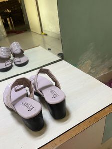 Stylish light purple heels