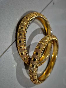 Elegant Gold Tone Bangles