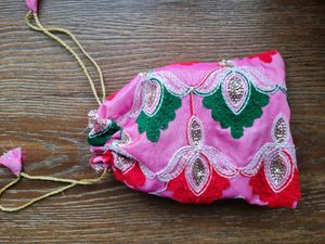 Rose Essential Oil And Flower Diffuser