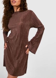 boohoo pleated dress