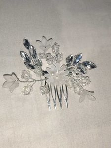 Elegant Crystal Flower Hair Comb