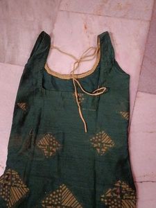 Green Ethnic Kurta with Geometric Print