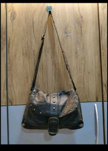 Chic Textured Shoulder Bag