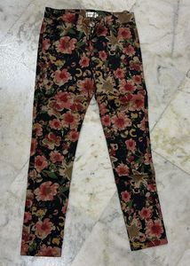 Designer Stretchable Pants For Stylish Girls