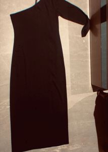 Chic One-Shoulder Black Midi Dress