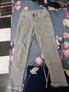 Light Grey skinny Jeans