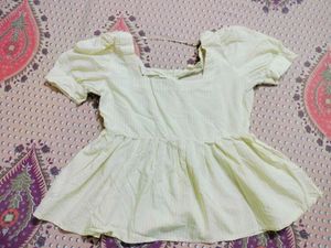 Sweetheart Neck Puff Sleeve Top