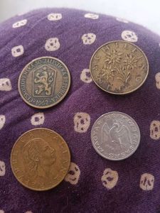 (4 set coins) + 1 coin(₹ 250) koi