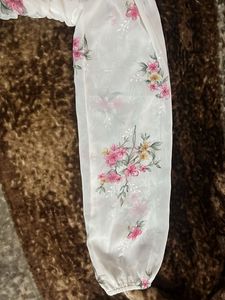 white cute pinteresty floral top (worn once )