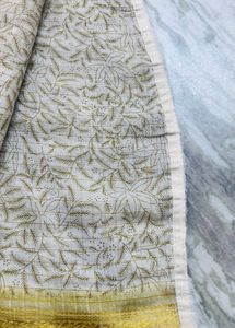 Elegant Floral Print Saree