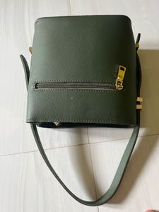 Chic Green Bucket Handbag
