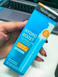 Neutrogena Hydro Boost Hydrating Fluid SPF 50