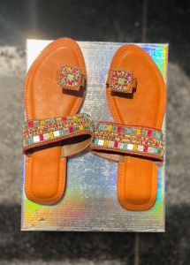 Embellished Toe Ring Flat Sandals