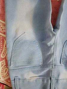 158.Light Wash Embellished Jeans(26inch)