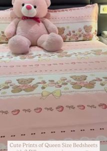 PINTERESTY QUEEN SIZE BEDSHEET NEW WITH PACKAGING