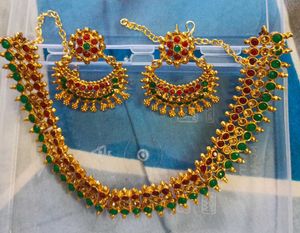 Elegant Necklace & Earring Set
