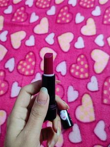 Elle 18 Color Pops Matte R33
