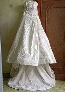 Elegant White Wedding Dress